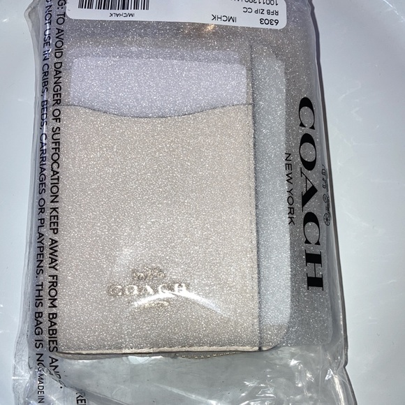 Coach Zip Card Case - Picture 3 of 4